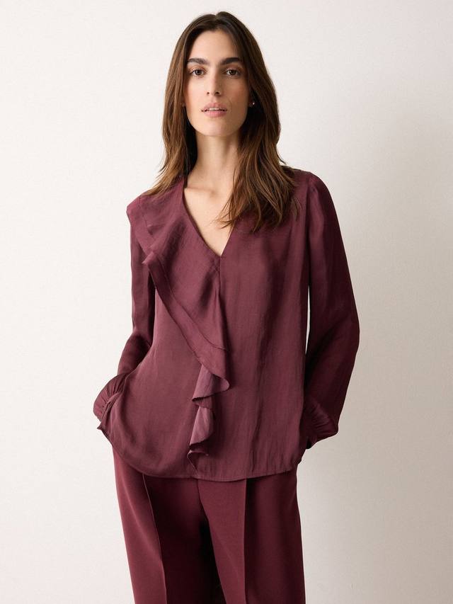 Блузка с оборками из переработанного сатина Jigsaw
Блузка с оборками из переработанного сатина Jigsaw