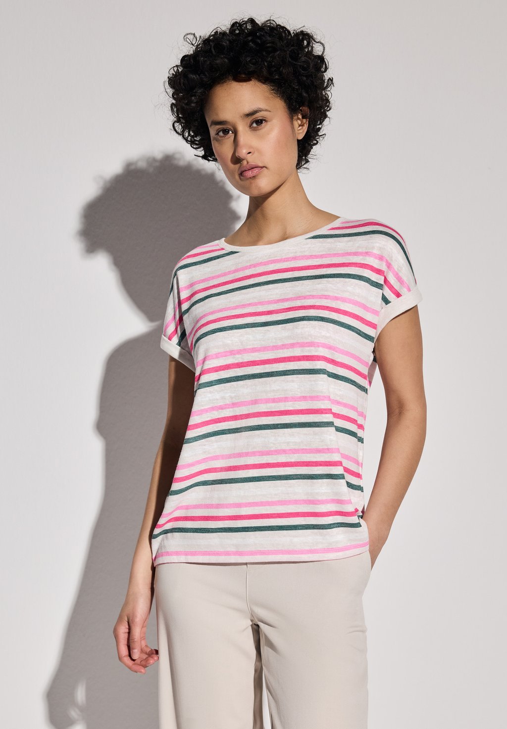 Футболка с принтом GESTREIFTES Street One, песочный
Футболка с принтом GESTREIFTES Street One, песочный