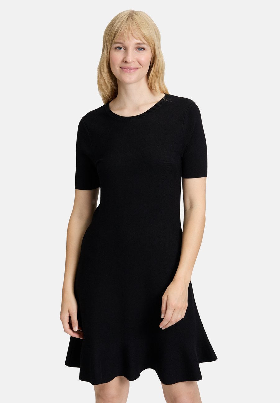 Платье Vera Mont MIT RUNDHALSAUSSCHNITT, Schwarz/Black
Платье Vera Mont MIT RUNDHALSAUSSCHNITT, Schwarz/Black