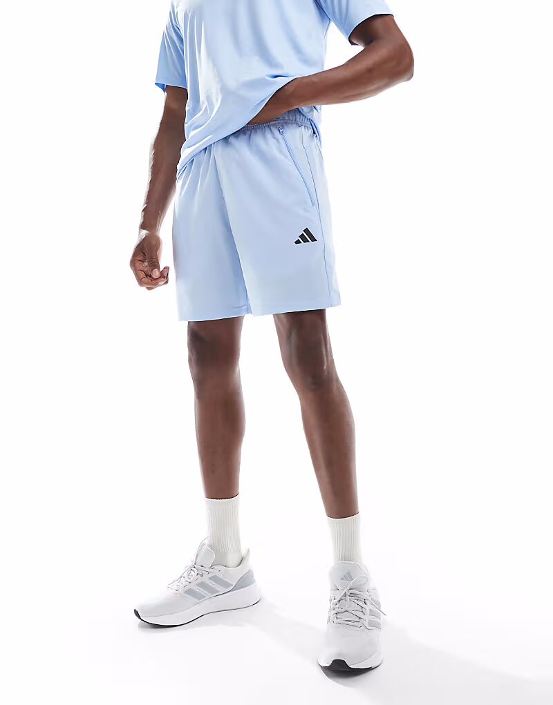 Тканые тренировочные шорты Adidas performance Train Essentials в светящемся синем/черном цвете
Тканые тренировочные шорты Adidas performance Train Essentials в светящемся синем/черном цвете