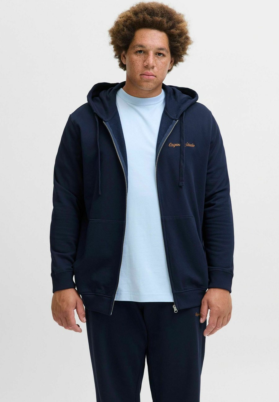 Толстовка Jack & Jones PULLOVER PLUS SIZE, Ocean Cavern/Dark Blue
Толстовка Jack & Jones PULLOVER PLUS SIZE, Ocean Cavern/Dark Blue