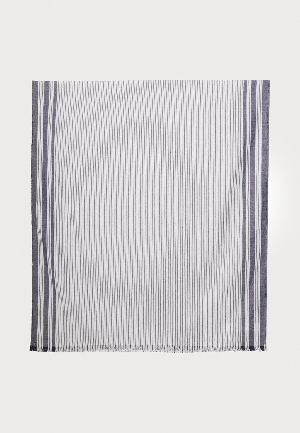 Шарф Pier One, белый
Шарф Pier One, белый