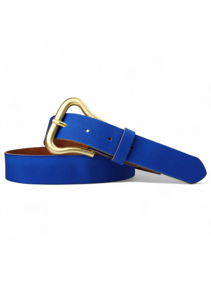 Женский кожаный ремень, золото в кобальтовом цвете FRONHOFER
Женский кожаный ремень, золото в кобальтовом цвете FRONHOFER