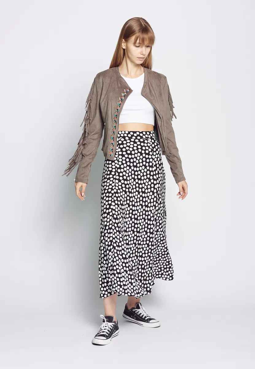 Кожаная куртка Maze "Тапа", серый
Кожаная куртка Maze "Тапа", серый