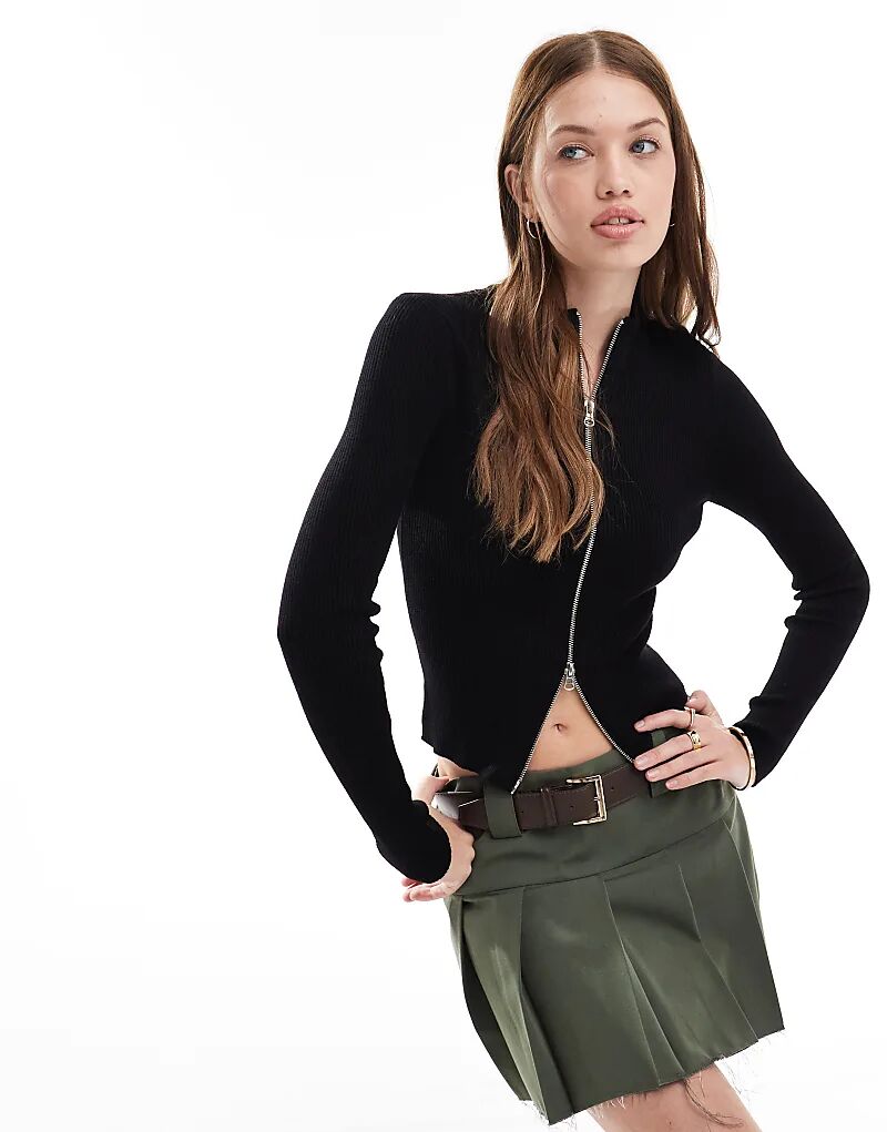 Джемпер с застежкой-молнией спереди, ребристый, черного цвета Brave Soul
Джемпер с застежкой-молнией спереди, ребристый, черного цвета Brave Soul