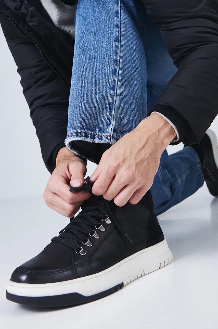 Medicine кожаная обувь, черный
Medicine кожаная обувь, черный