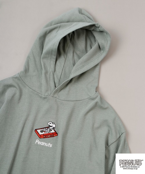 Футболка с откидными плечами, принт Снупи (Peanuts), цвет хаки
Футболка с откидными плечами, принт Снупи (Peanuts), цвет хаки