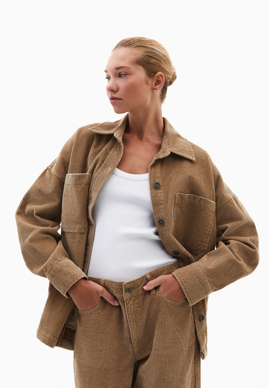 Блуза OXXO Button-down blouse, Curds Whey/Tan
Блуза OXXO Button-down blouse, Curds Whey/Tan