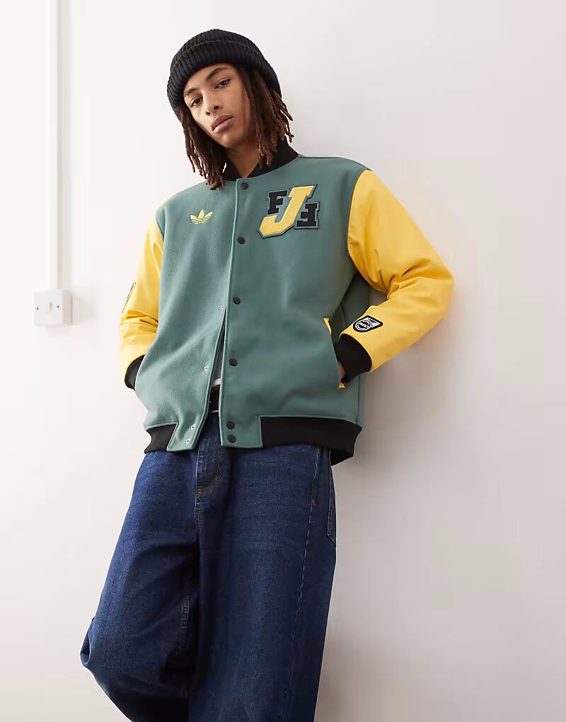 Куртка Adidas Originals Jamaica Varsity зеленого цвета 
Куртка Adidas Originals Jamaica Varsity зеленого цвета