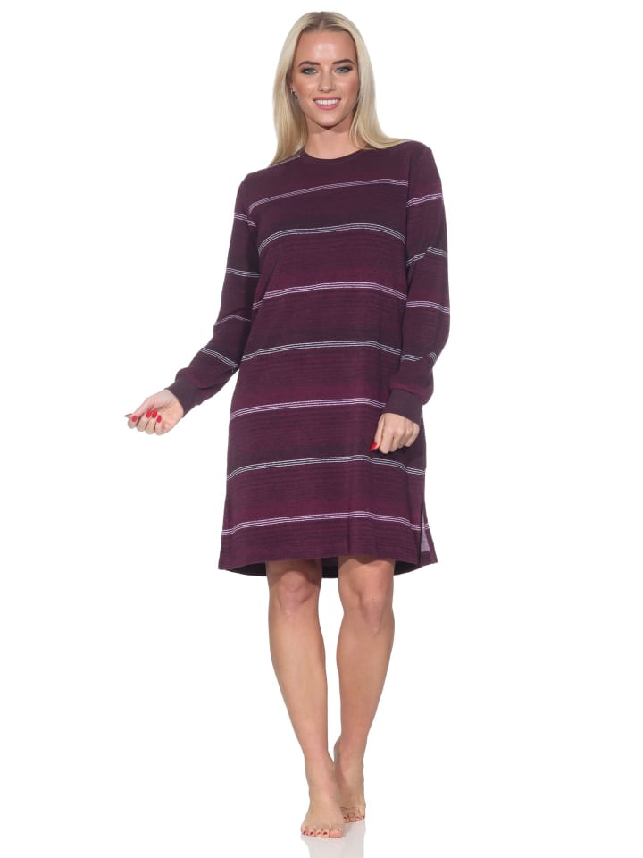 Ночная рубашка из махровой ткани, с длинными рукавами, манжетами, в полоску, ягодного цвета. NORMANN
Ночная рубашка из махровой ткани, с длинными рукавами, манжетами, в полоску, ягодного цвета. NORMANN