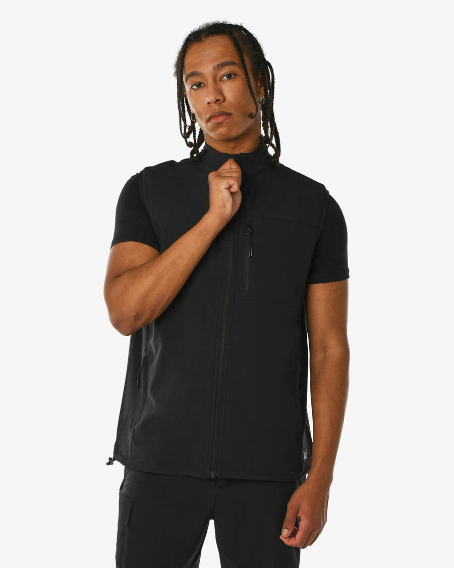 JAKED Черная синтетическая фитнес-куртка для мужчин
JAKED Черная синтетическая фитнес-куртка для мужчин