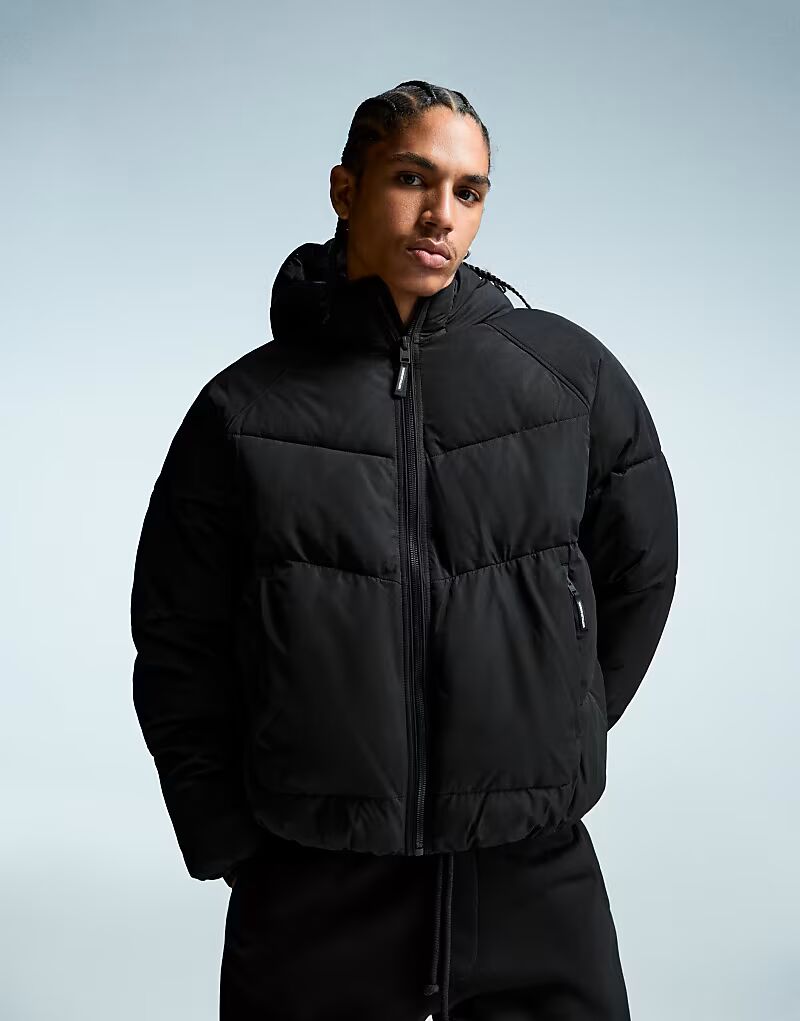 Куртка-пуховик с капюшоном черного цвета Bershka
Куртка-пуховик с капюшоном черного цвета Bershka