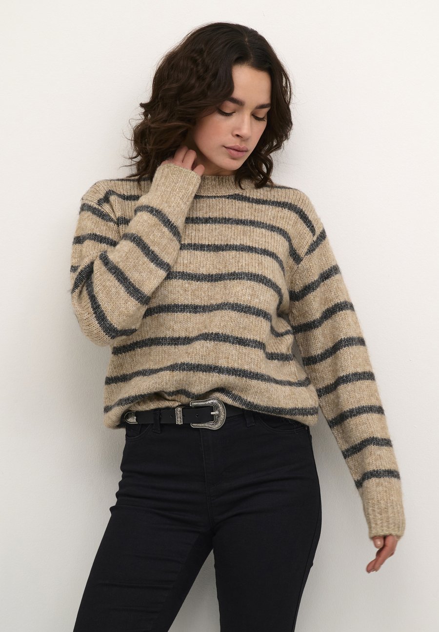 Джемпер Kaffe KATRINA, Feather Gray Melange Stripe/Mottled Beige
Джемпер Kaffe KATRINA, Feather Gray Melange Stripe/Mottled Beige