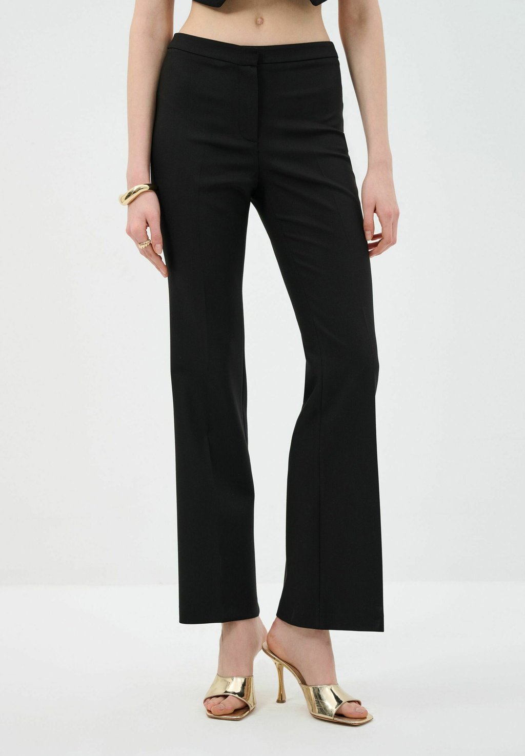 Брюки adL, черный
Брюки adL, черный