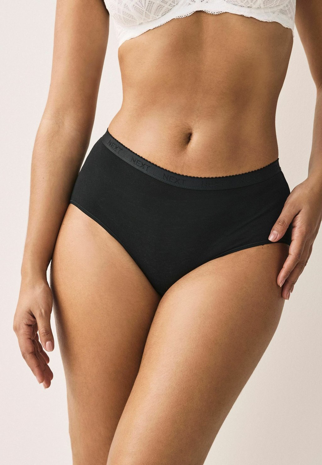 Трусы RICH SCALLOP 4 PACK Next, черный
Трусы RICH SCALLOP 4 PACK Next, черный