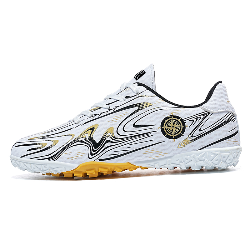 Футбольные бутсы детские SAINT WATERS, белый/золотой
Футбольные бутсы детские SAINT WATERS, белый/золотой