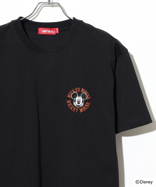 Футболка базового кроя ATELANE ANTIBAL Disney с вышивкой Микки Мауса, черная
Футболка базового кроя ATELANE ANTIBAL Disney с вышивкой Микки Мауса, черная