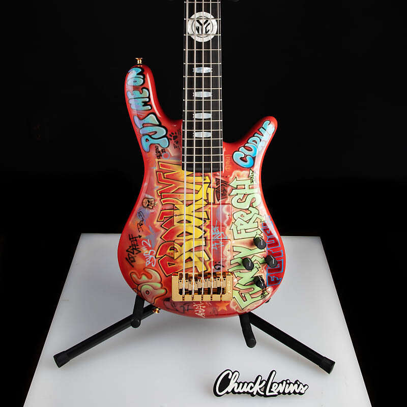 Басс гитара Spector USA Custom NS-5 NYC Graffiti Collection Limited Edition Bass Guitar - CHUCKSCLUSIVE - #715
Басс гитара Spector USA Custom NS-5 NYC Graffiti Collection Limited Edition Bass Guitar - CHUCKSCLUSIVE - #715