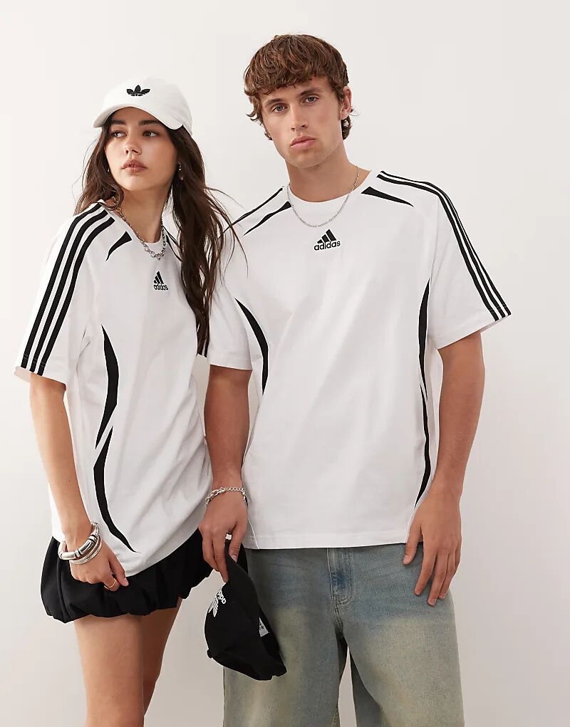 Белая футболка adidas Originals Teamgeist
Белая футболка adidas Originals Teamgeist