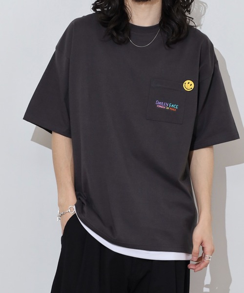 Футболка с коротким рукавом, оверсайз, плотный хлопок, принт FUNALIVE
Футболка с коротким рукавом, оверсайз, плотный хлопок, принт FUNALIVE