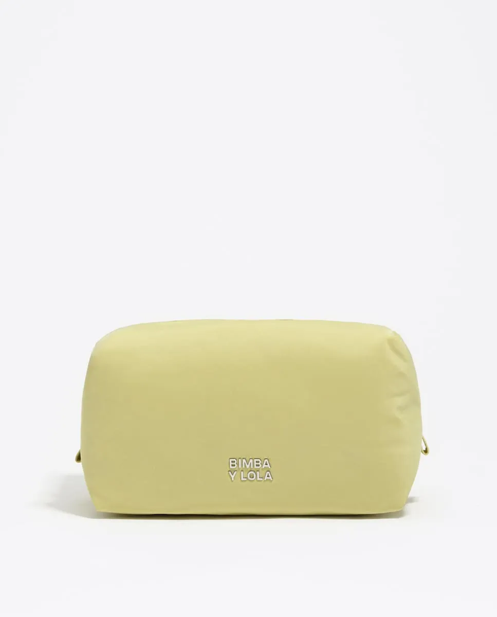 Большая женская косметичка из нейлона Bimba Y Lola, салатовый
Большая женская косметичка из нейлона Bimba Y Lola, салатовый