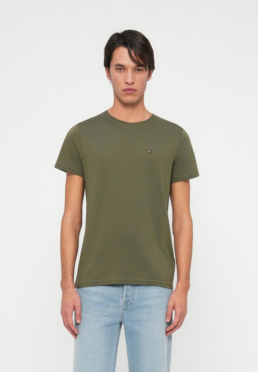 Футболка Tommy Jeans TEE, Dark Greenery/Green, Зеленый, Футболка Tommy Jeans TEE, Dark Greenery/Green
Футболка Tommy Jeans TEE, Dark Greenery/Green, Зеленый, Футболка Tommy Jeans TEE, Dark Greenery/Green