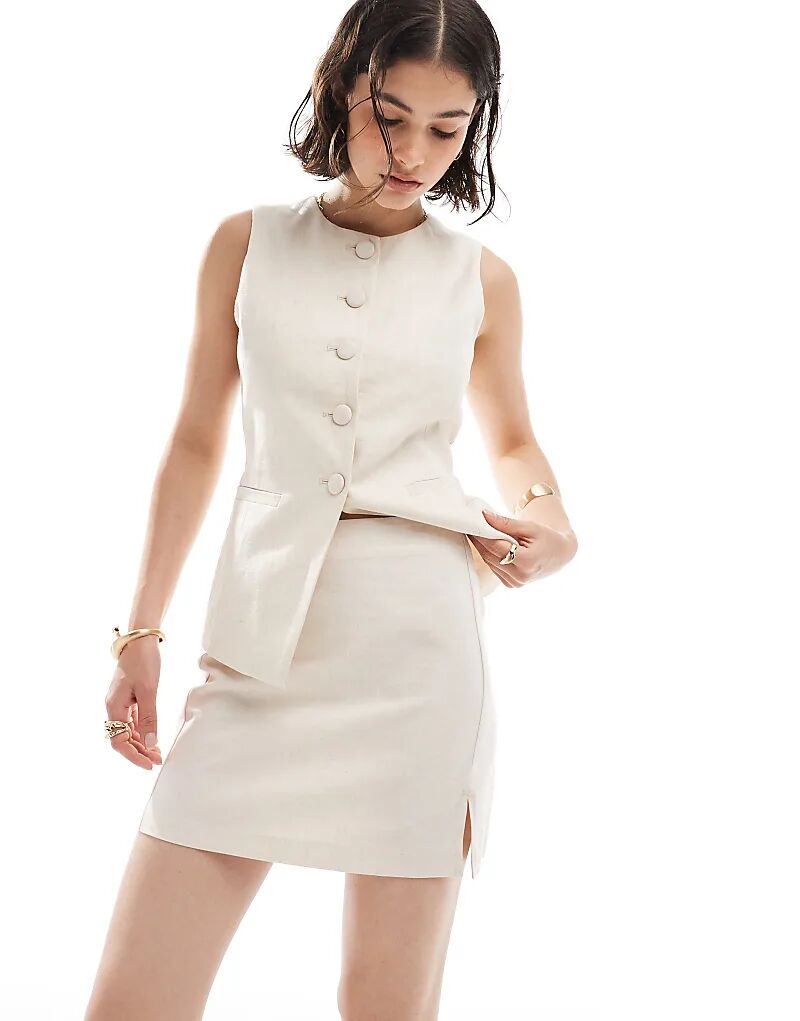 Льняная мини-юбка New Look цвета камня
Льняная мини-юбка New Look цвета камня