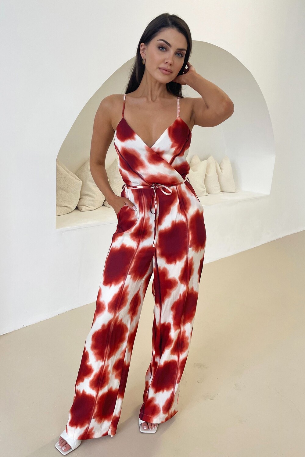 Комбинезон с бретелями и принтом ржавчины Ax Paris, серебряный
Комбинезон с бретелями и принтом ржавчины Ax Paris, серебряный