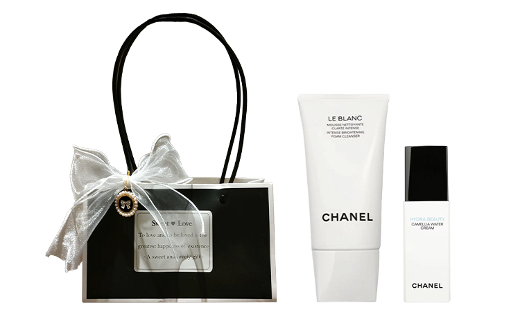 Наборы для ухода за кожей Unisex CHANEL
Наборы для ухода за кожей Unisex CHANEL