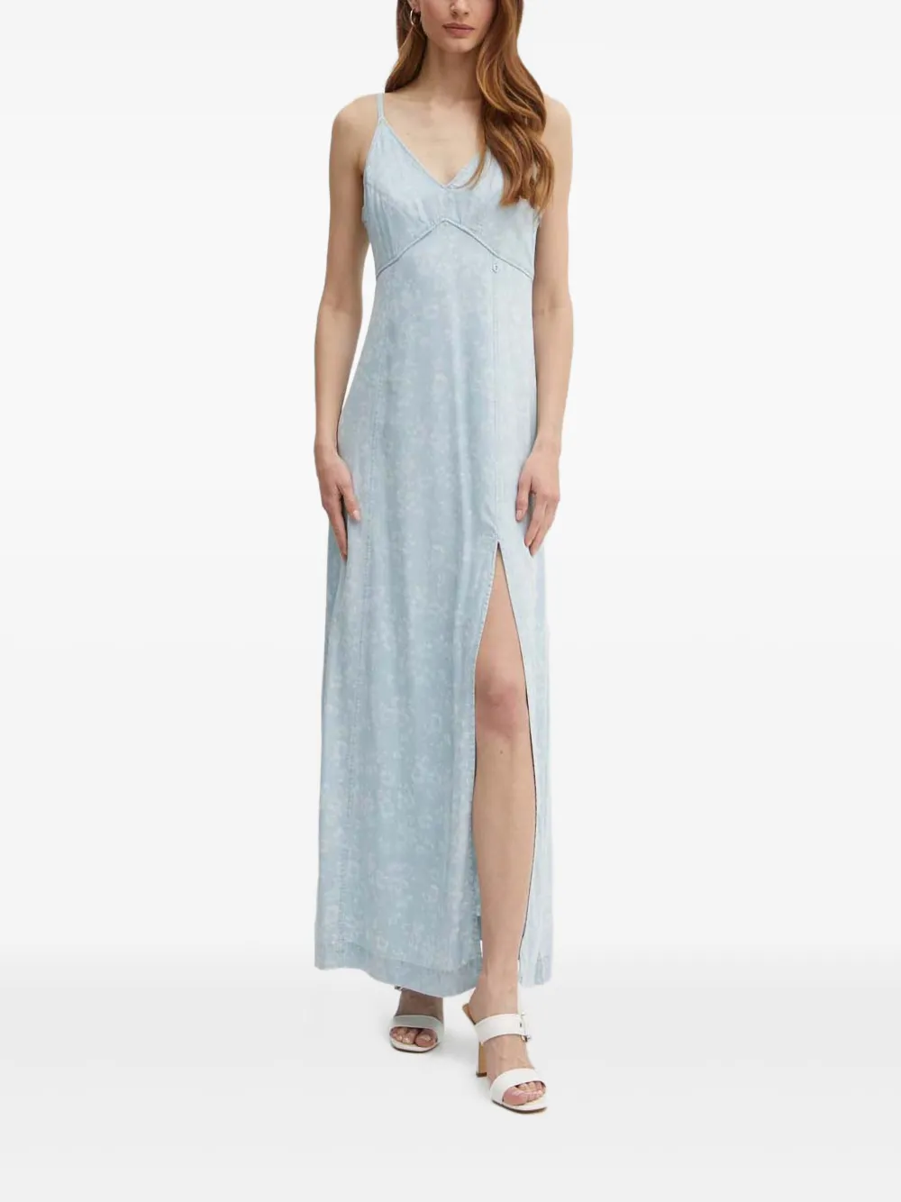 Джинсовое платье макси с V-образным вырезом Guess Usa, синий
Джинсовое платье макси с V-образным вырезом Guess Usa, синий