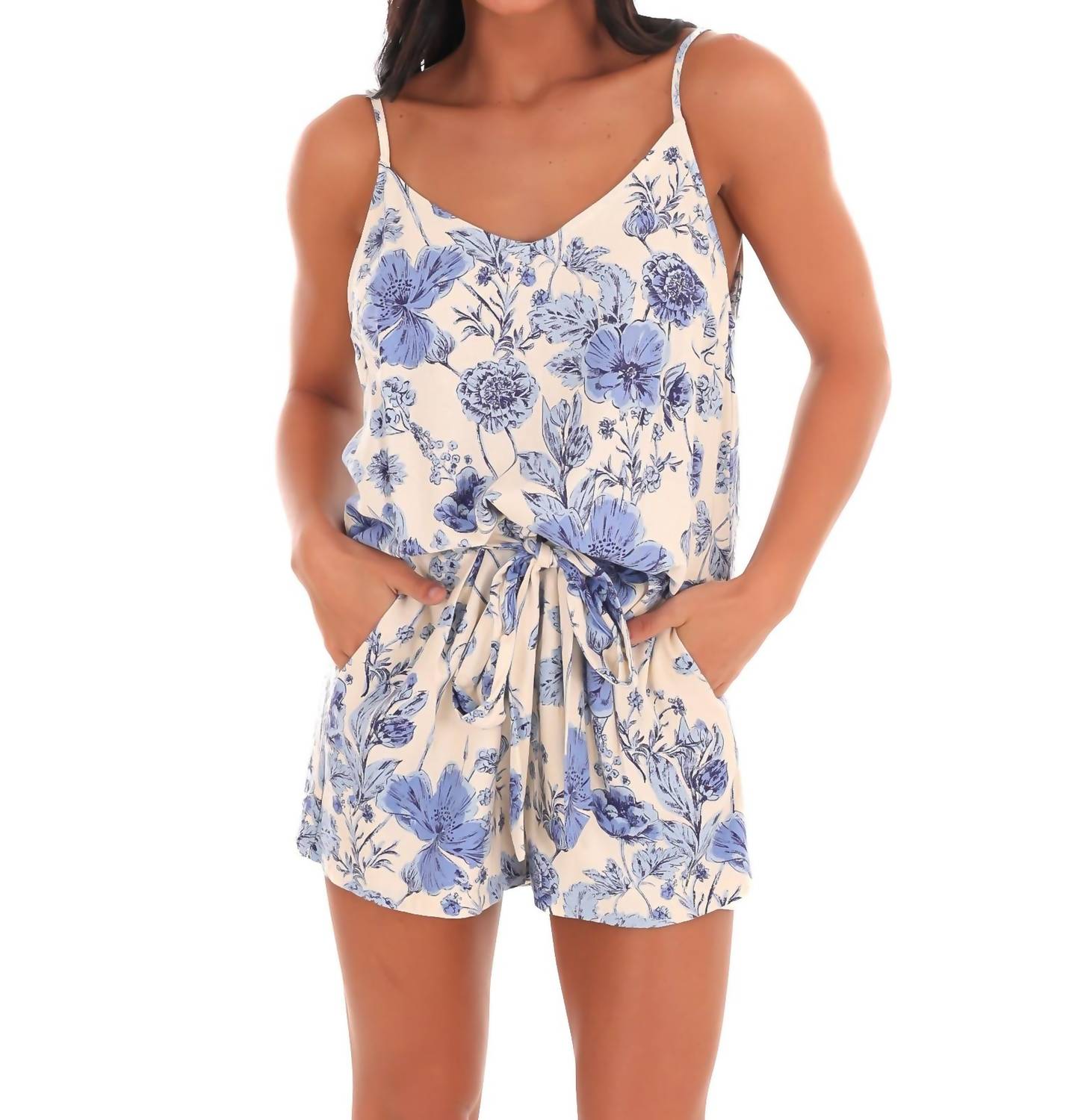 Комплект As It Was Floral в голубом цвете In February
Комплект As It Was Floral в голубом цвете In February