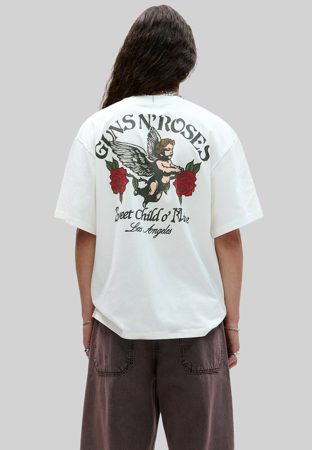 Футболка с принтом SWEET CHILD O' MINE PULL&BEAR, белый
Футболка с принтом SWEET CHILD O' MINE PULL&BEAR, белый