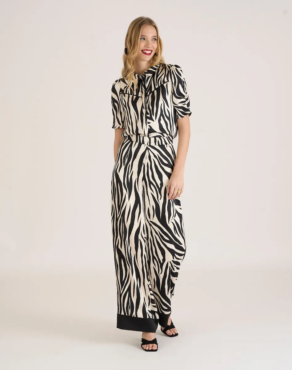 Женские широкие атласные брюки с принтом зебра Naf Naf, черный
Женские широкие атласные брюки с принтом зебра Naf Naf, черный