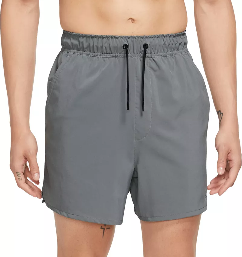 Мужские универсальные шорты Nike Dri-FIT Unlimited 5 дюймов без подкладки, серый
Мужские универсальные шорты Nike Dri-FIT Unlimited 5 дюймов без подкладки, серый