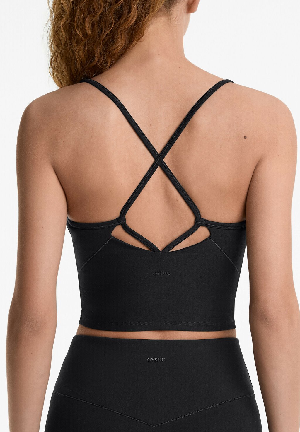 Топ POLYAMIDE WITH COTTONY HANDFEEL OYSHO, черный
Топ POLYAMIDE WITH COTTONY HANDFEEL OYSHO, черный