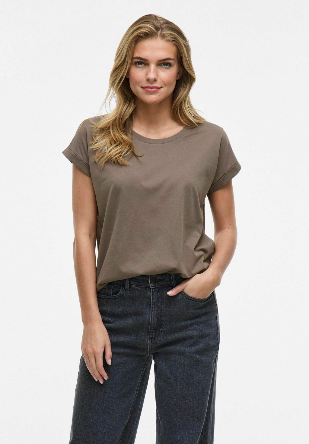 Базовая футболка VIDREAMERS NEW PURE - NOOS VILA, темно-коричневый
Базовая футболка VIDREAMERS NEW PURE - NOOS VILA, темно-коричневый