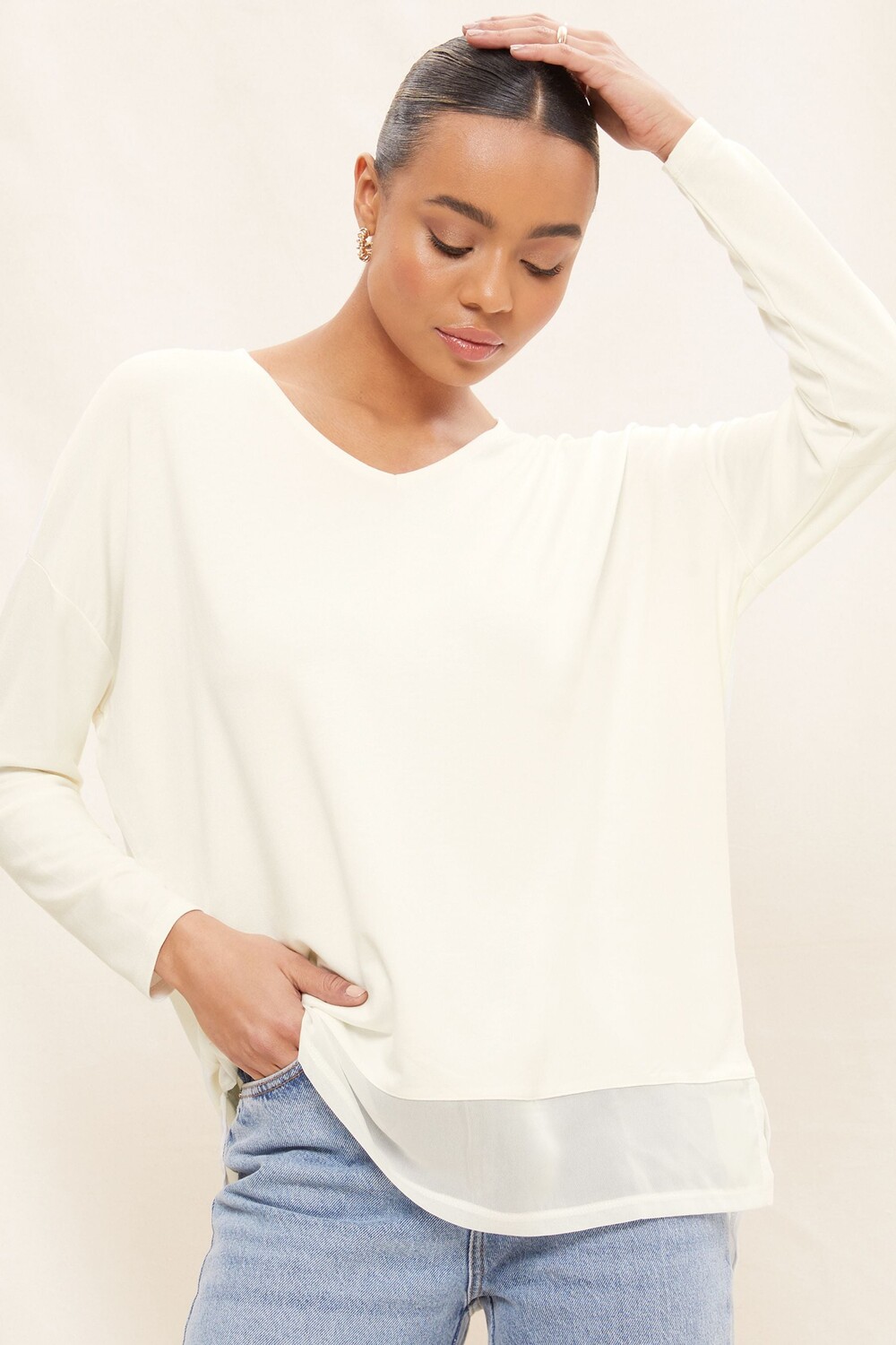 Топ-Туника из мягкого джерси с шифоновым краем и v-образным вырезом Friends Like These, белый
Топ-Туника из мягкого джерси с шифоновым краем и v-образным вырезом Friends Like These, белый