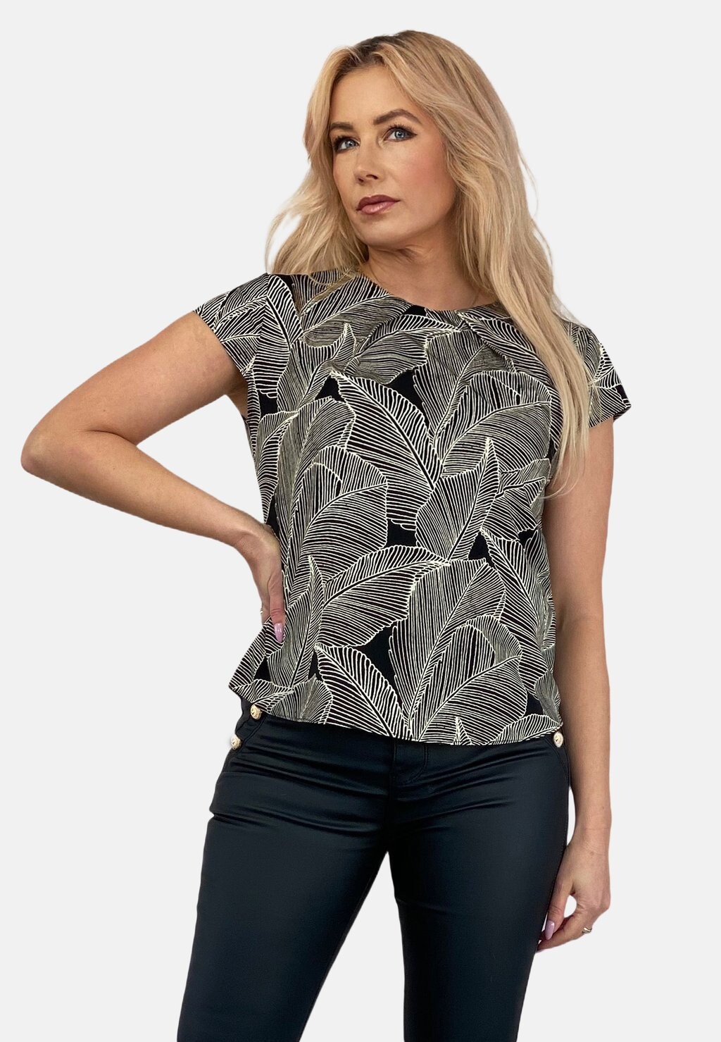 Блузка REGINA FASHION, цвет black with print
Блузка REGINA FASHION, цвет black with print