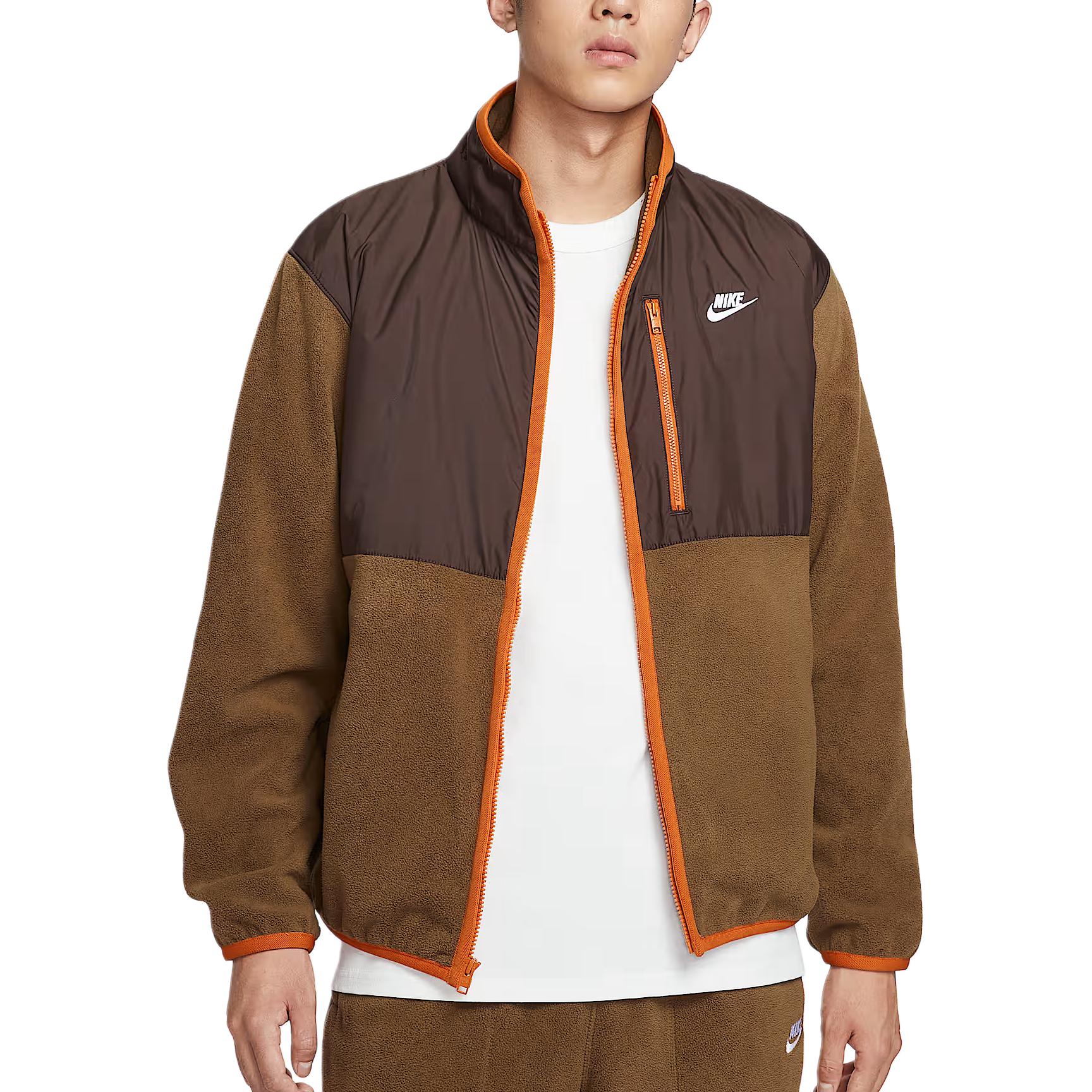 Nike Спортивная куртка Club для мужчин Moss Wood Brown/Baroque Brown/White
Nike Спортивная куртка Club для мужчин Moss Wood Brown/Baroque Brown/White