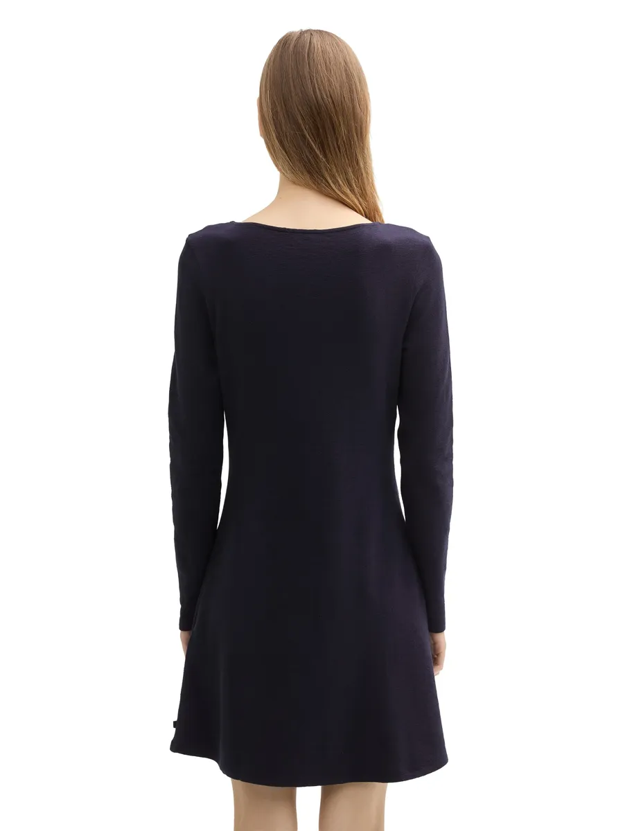 Джинсовое платье с плиссированной юбкой TOM TAILOR, со структурой Tom Tailor Denim, синий
Джинсовое платье с плиссированной юбкой TOM TAILOR, со структурой Tom Tailor Denim, синий