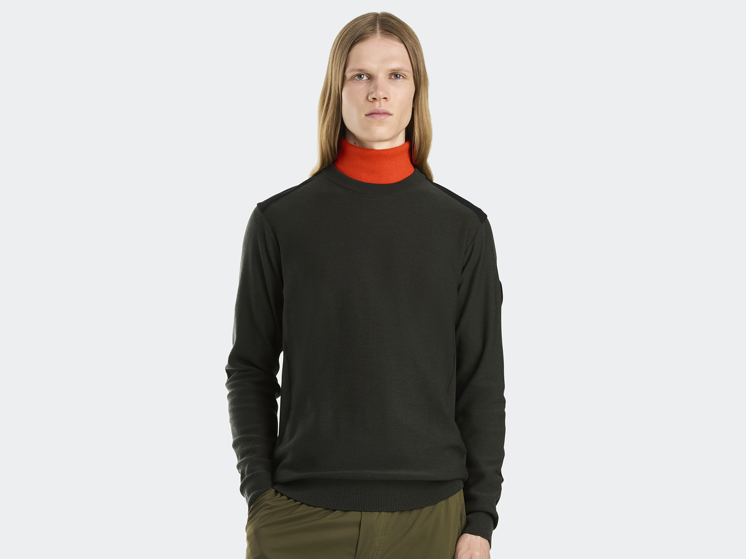 Свитер Canada Goose Dartmouth Crewneck Black Label, Volcano
Свитер Canada Goose Dartmouth Crewneck Black Label, Volcano
