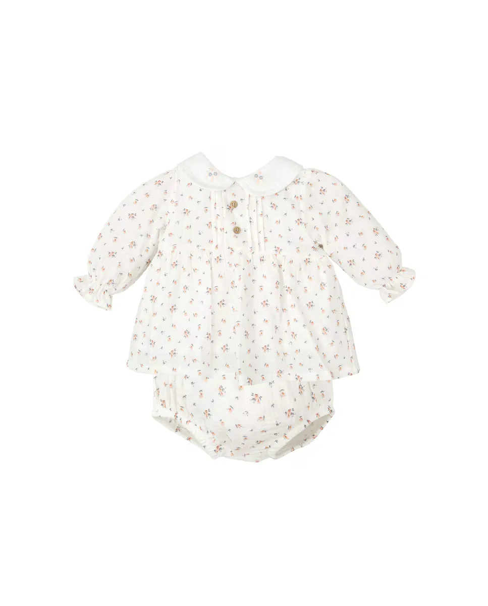 Комплект для девочки из блузки и шортиков с цветочным мотивом BABIDÚ, белый
Комплект для девочки из блузки и шортиков с цветочным мотивом BABIDÚ, белый