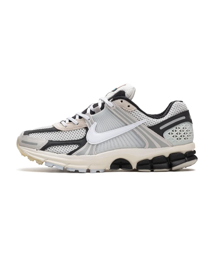 Премиальные кроссовки цвета светлой кости Nike, серый
Премиальные кроссовки цвета светлой кости Nike, серый