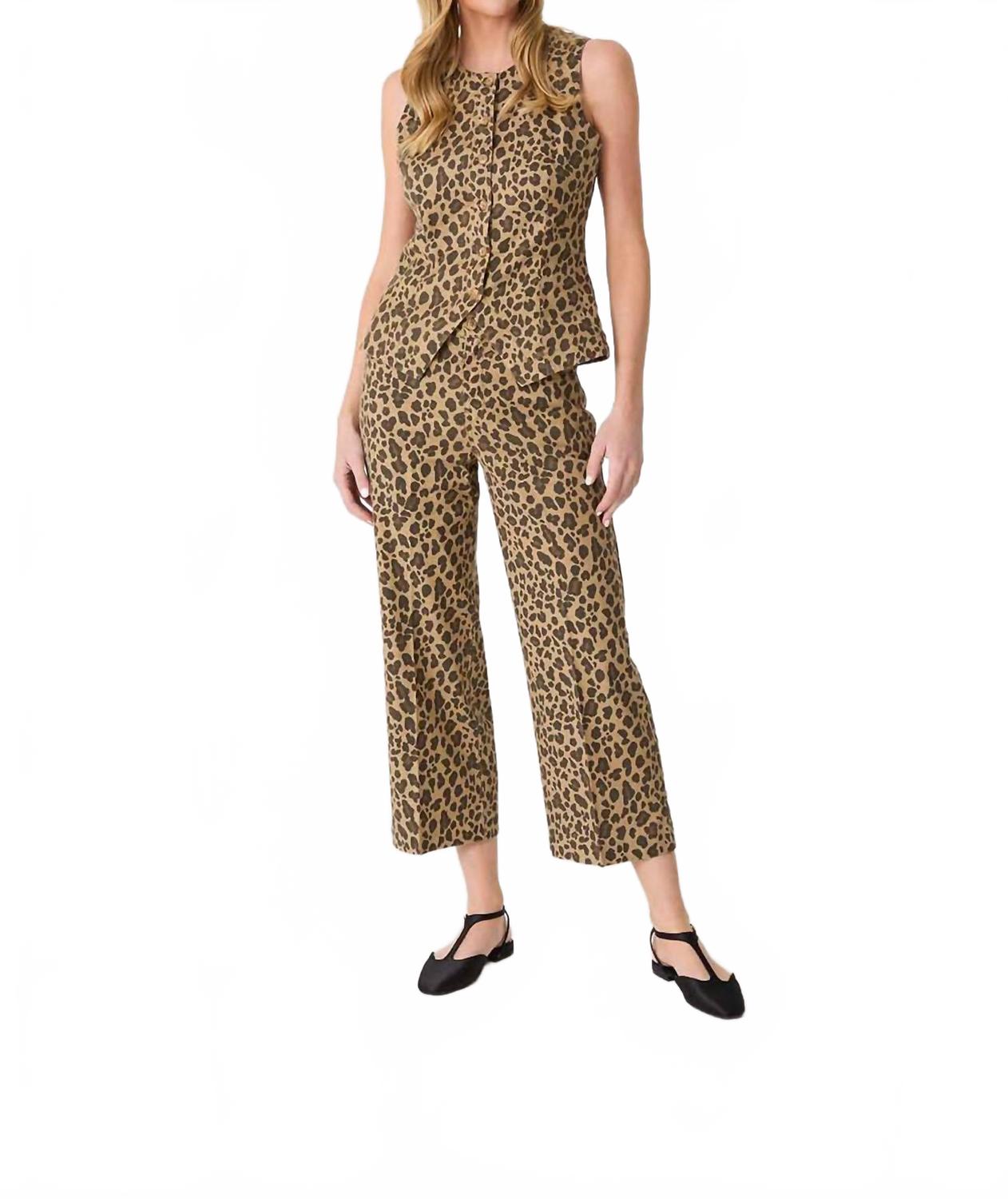 Level99 Укороченные широкие брюки Annabelle с леопардовым принтом, бежевого цвета
Level99 Укороченные широкие брюки Annabelle с леопардовым принтом, бежевого цвета