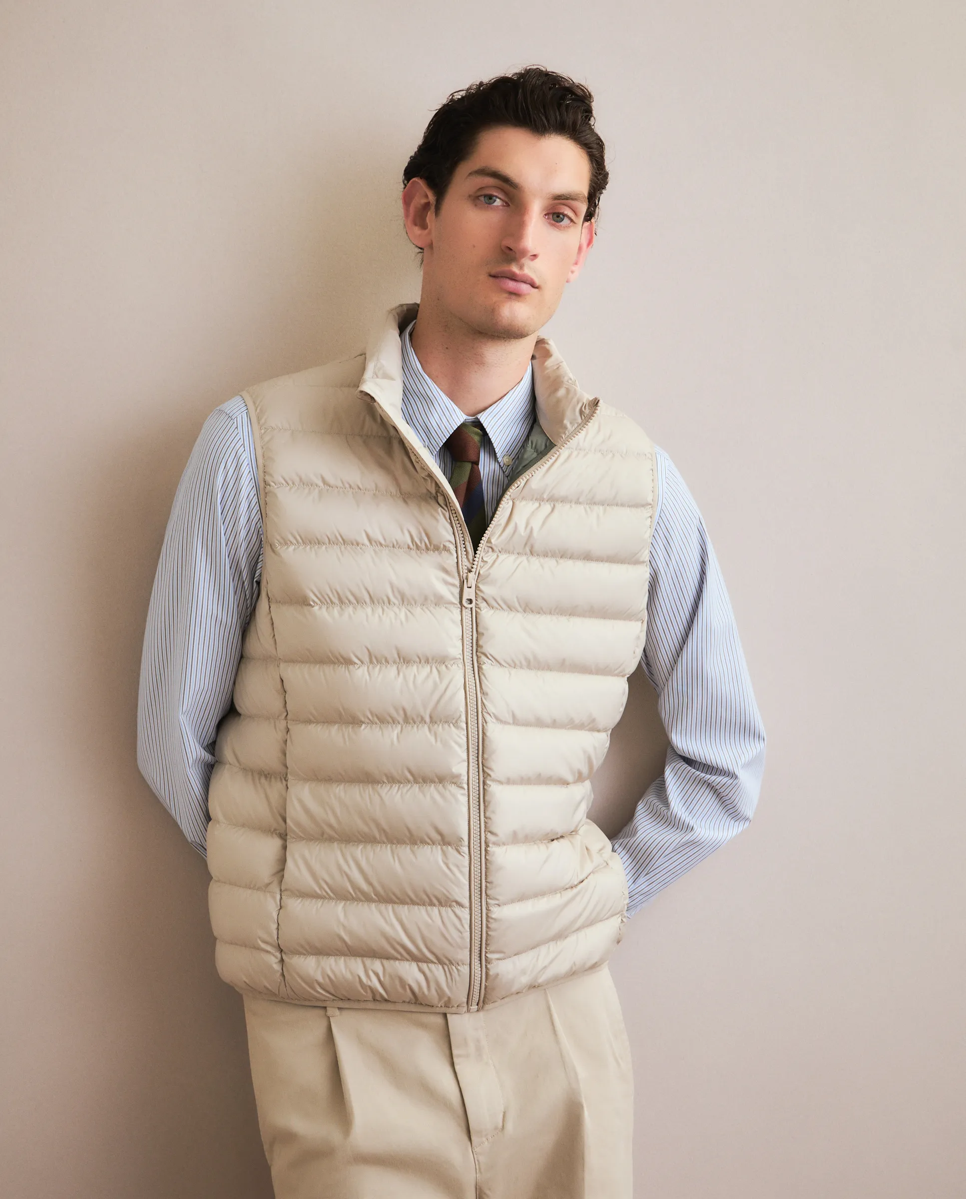 Мужской легкий жилет из переработанного полиэстера с натуральным пухом Emidio Tucci, пастельно-розовый
Мужской легкий жилет из переработанного полиэстера с натуральным пухом Emidio Tucci, пастельно-розовый