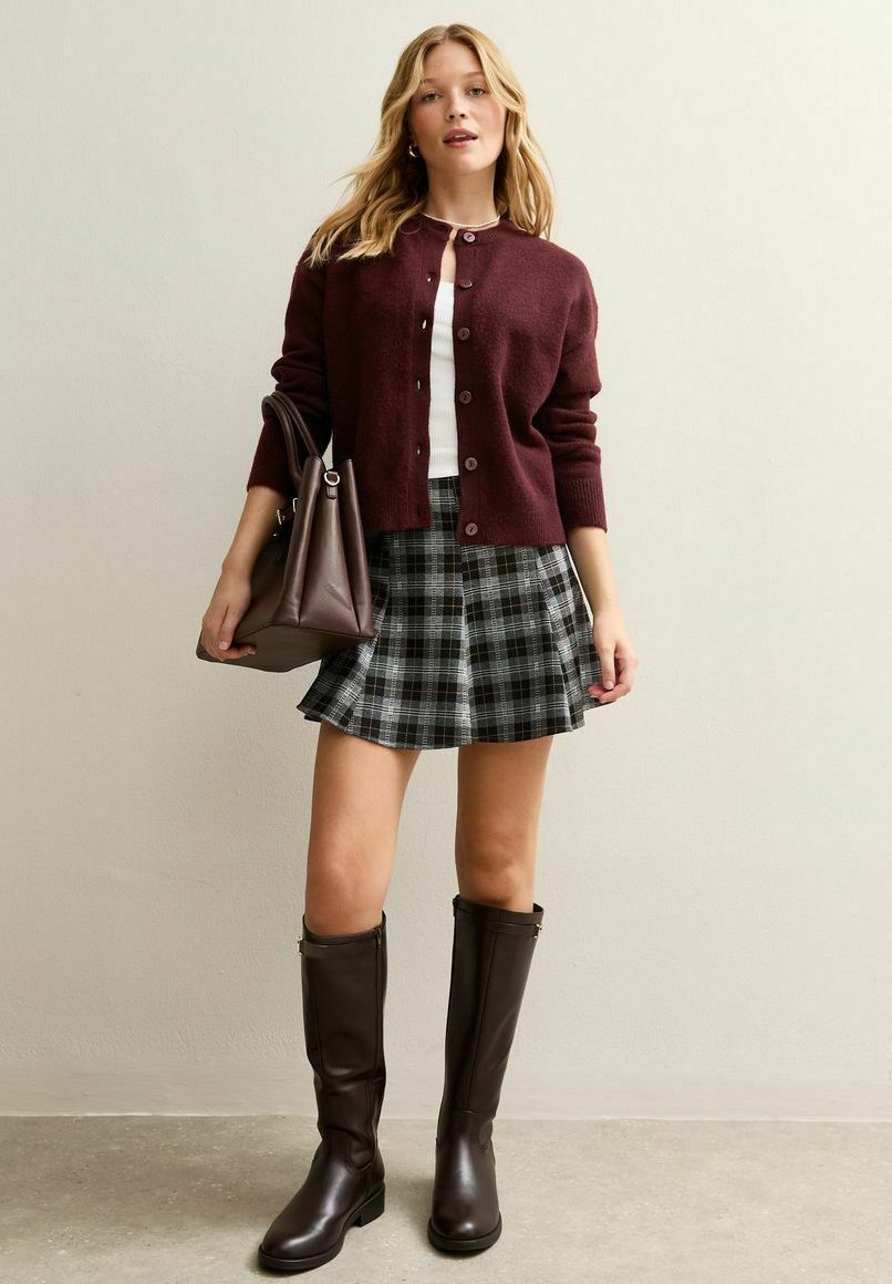 Кардиган New Look CREW NECK , Burgundy/Red
Кардиган New Look CREW NECK , Burgundy/Red