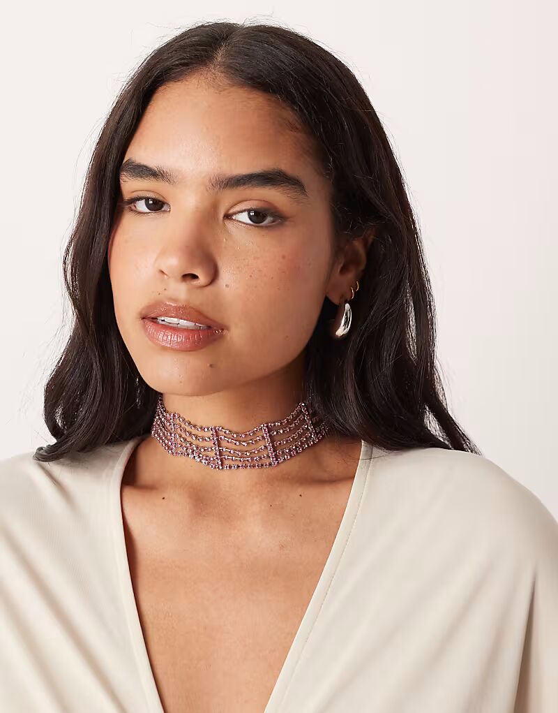 Ожерелье-чокер с розовыми стразами Asos Design
Ожерелье-чокер с розовыми стразами Asos Design