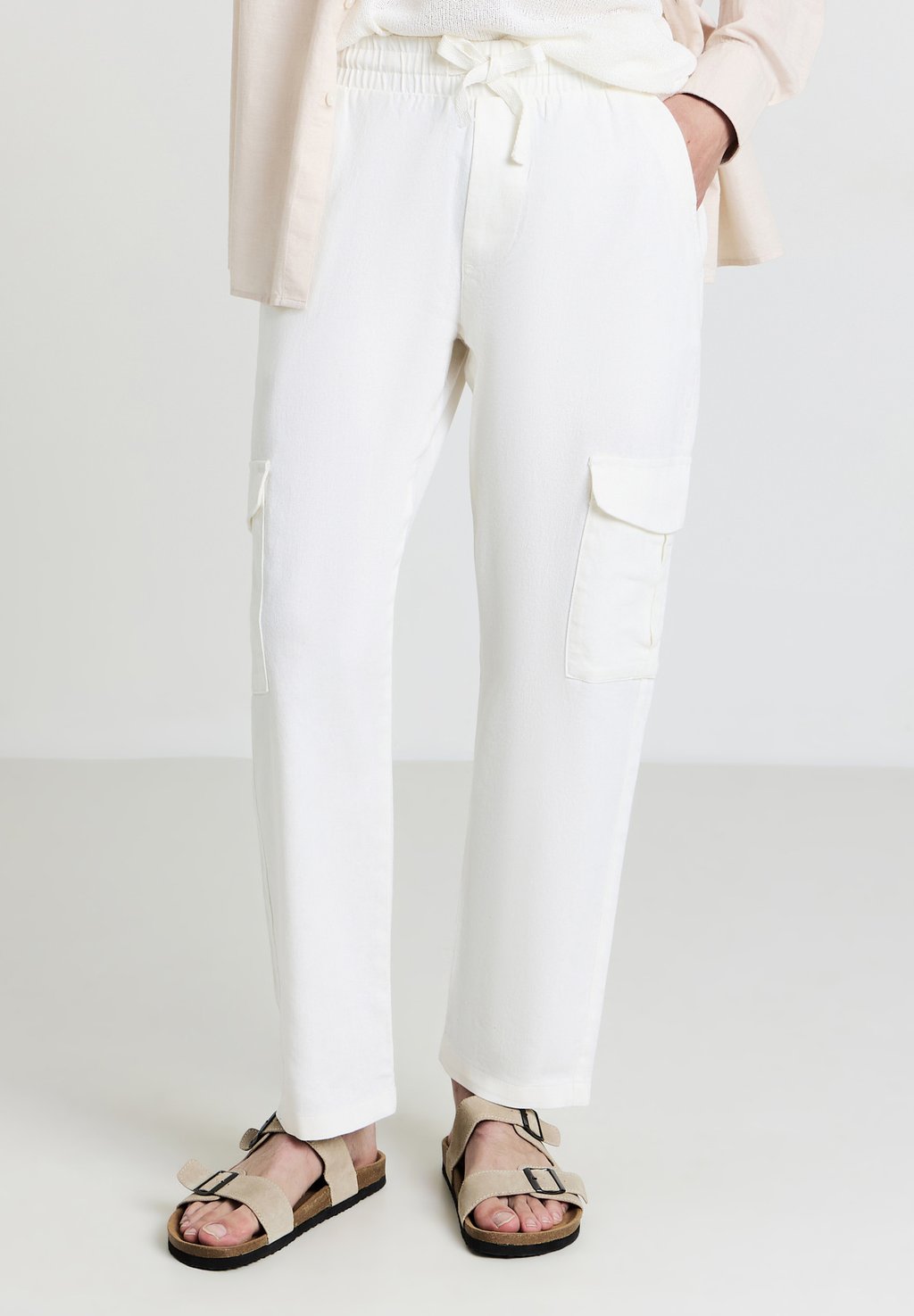 Брюки карго UNITA Calliope, цвет Bianco Lana
Брюки карго UNITA Calliope, цвет Bianco Lana