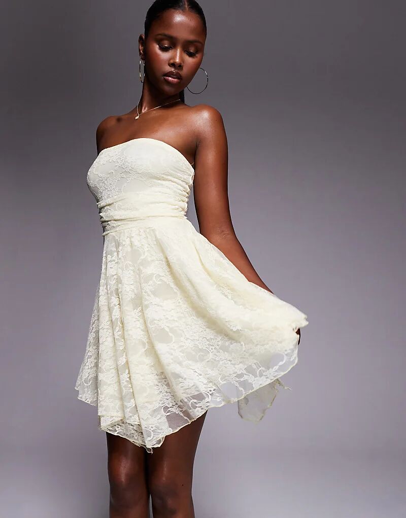 Эксклюзивное двухслойное кружевное платье-бандо Kaiia с асимметричным подолом и оборками, цвет лимонный
Эксклюзивное двухслойное кружевное платье-бандо Kaiia с асимметричным подолом и оборками, цвет лимонный