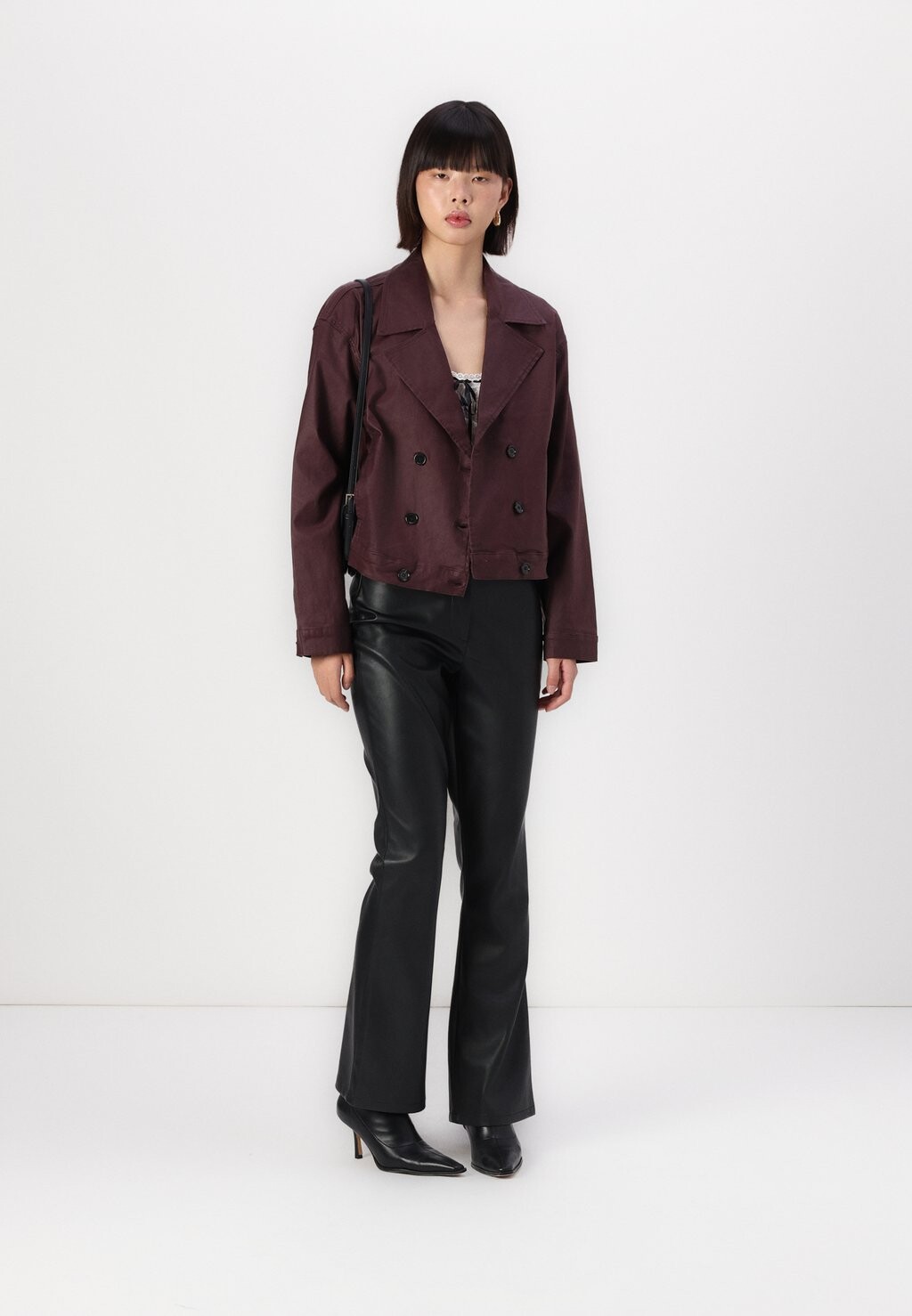 Легкая куртка OBJMATTHIE JACKET Object, бордовый
Легкая куртка OBJMATTHIE JACKET Object, бордовый